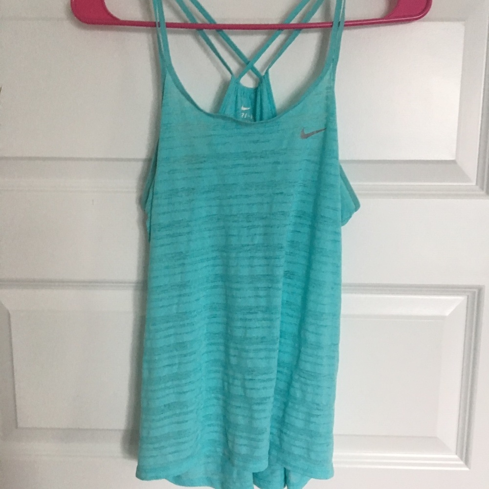 NIKE TOP DRI-FIT